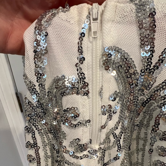 Open back sequin mini dress - Picture 4 of 5